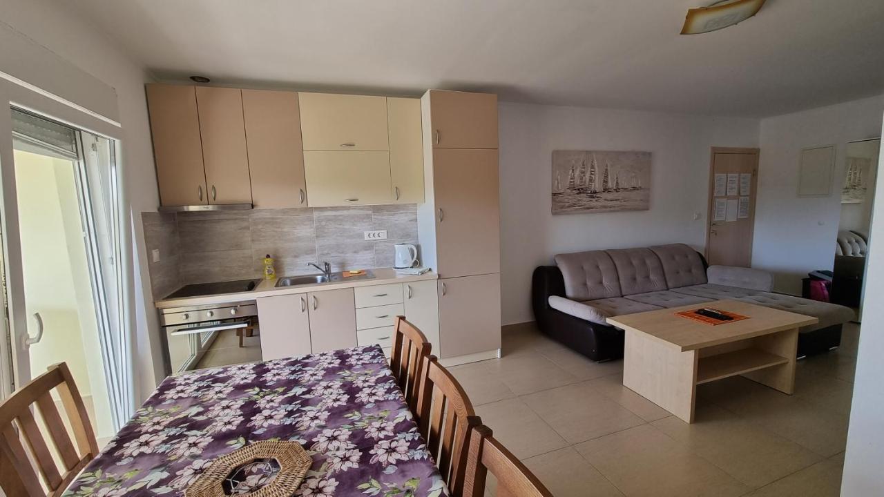 Apartments Bellator Šilo Exterior foto